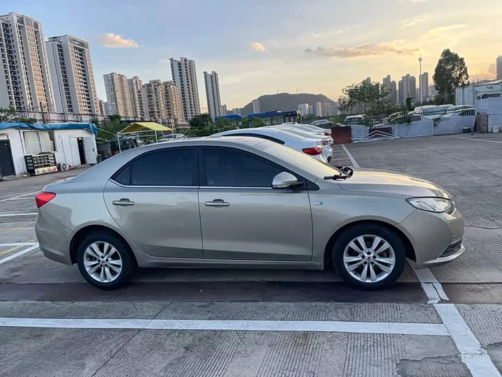 Roewe 360