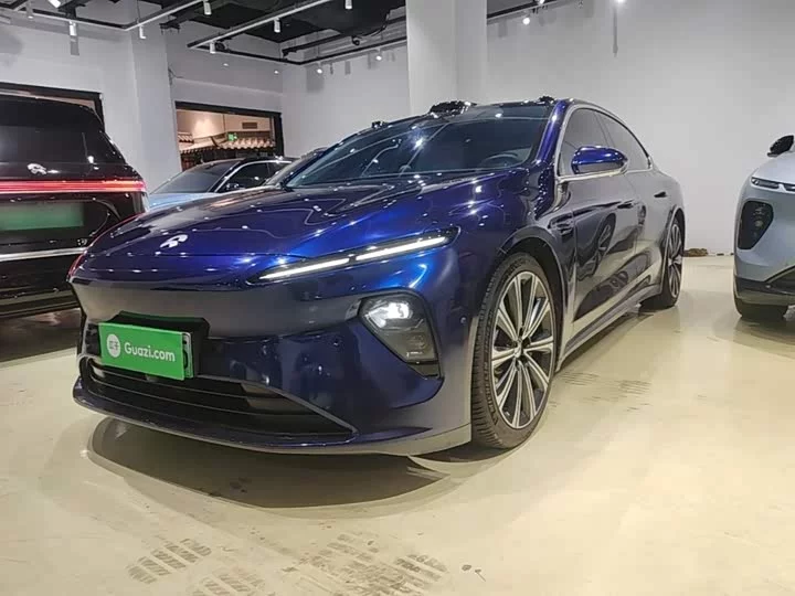 NIO ET7
