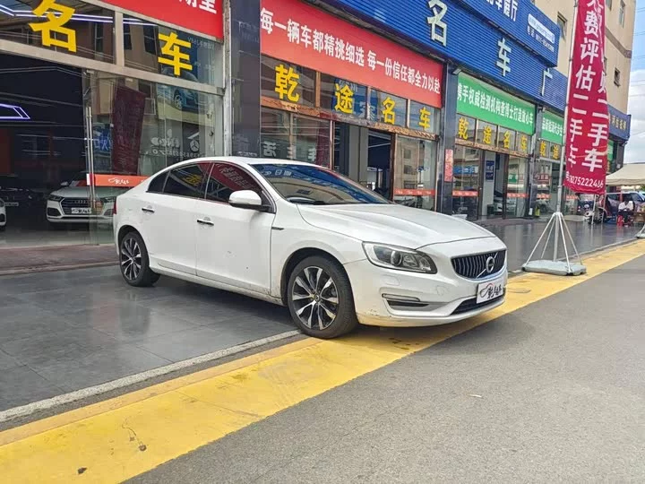 Volvo S60