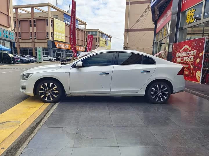 Volvo S60