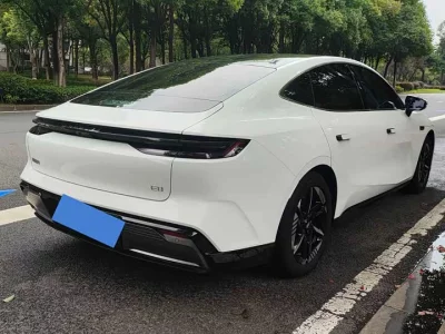 Geely Galaxy E8