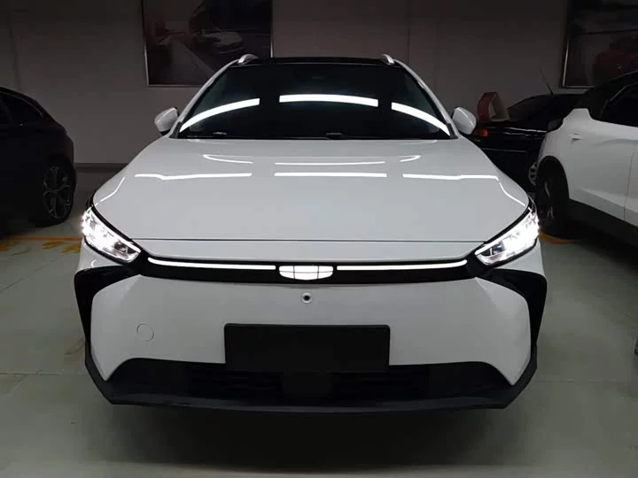 Geely M6