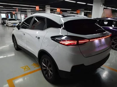 Geely M6
