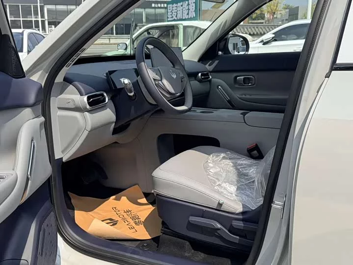 Leapmotor A10