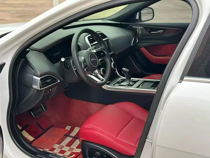 Jaguar XEL