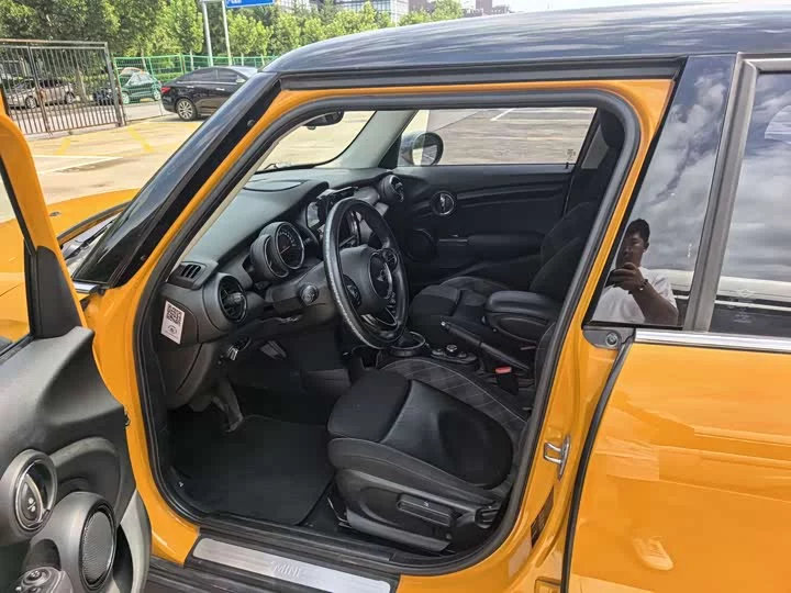 MINI 