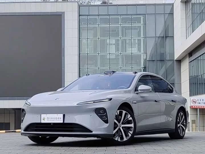 NIO ET7