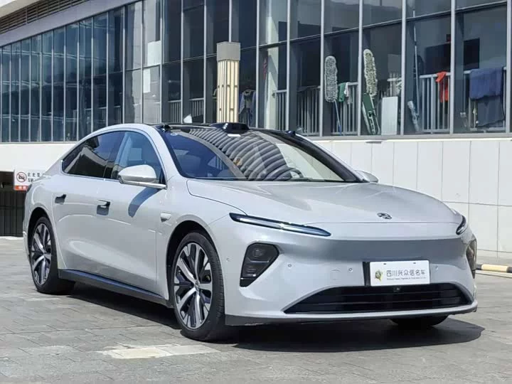 NIO ET7