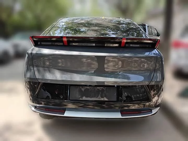 Lynk & Co Z20