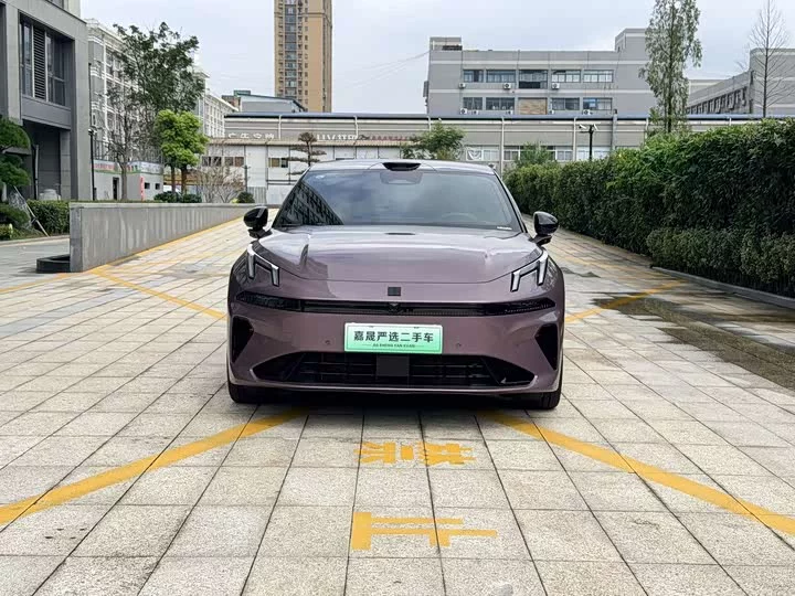 Lynk & Co 07 EM-P
