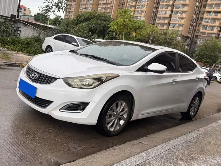 Hyundai Elantra
