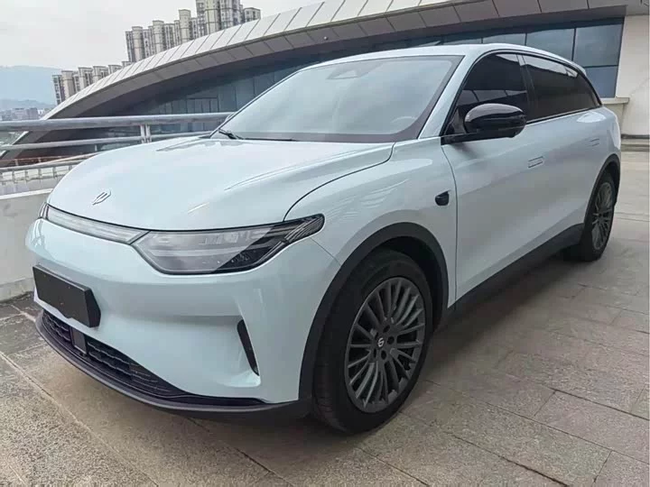 Leapmotor Zero running C11