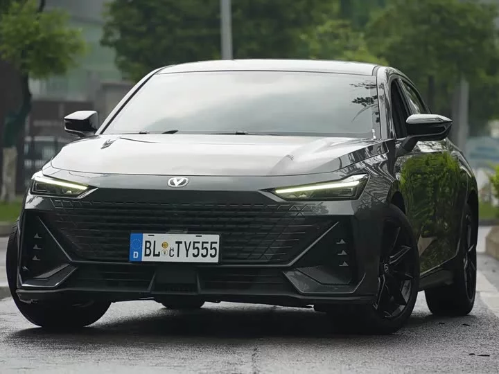 Changan UNI-V