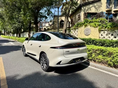 IM Motors Zhiji LS6