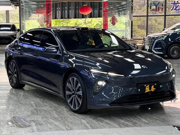 NIO ET7