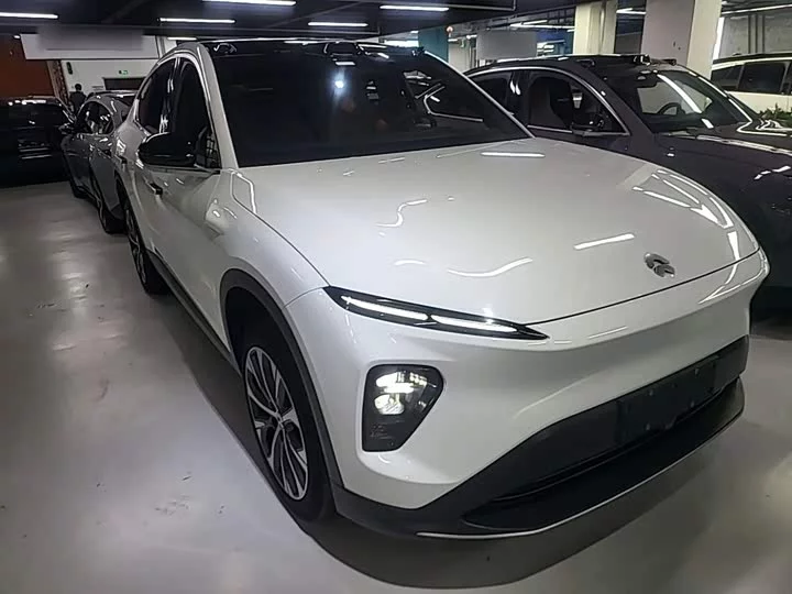 NIO EC7