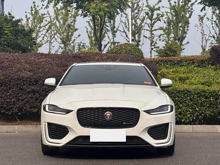 Jaguar XEL