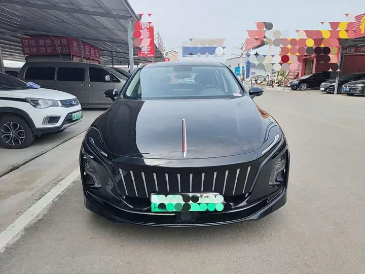 Hongqi E-QM5