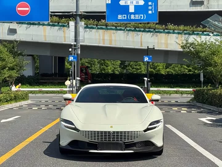 ferrari Roma