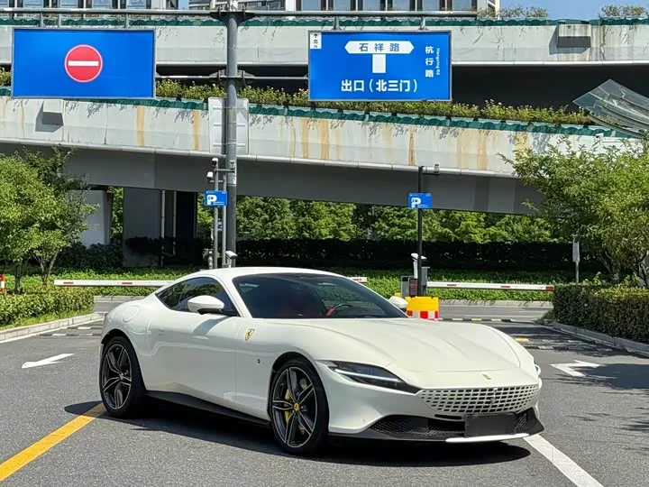 ferrari Roma