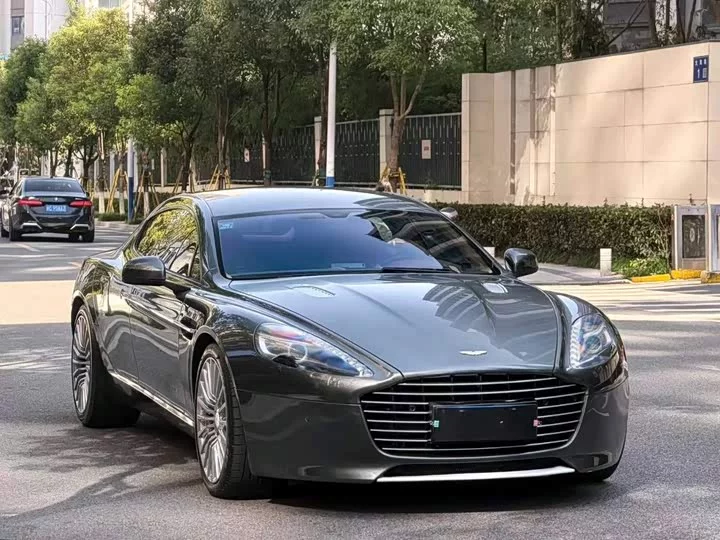 Aston Martin Rapide