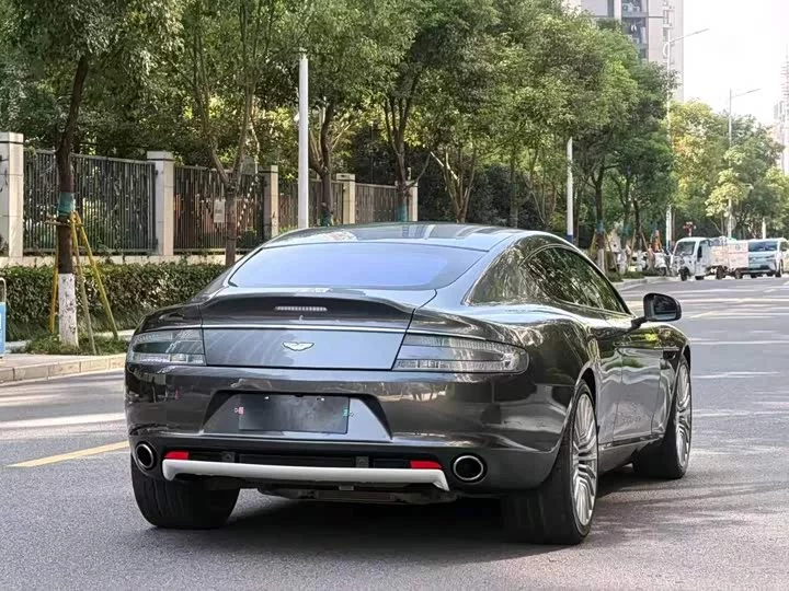 Aston Martin Rapide