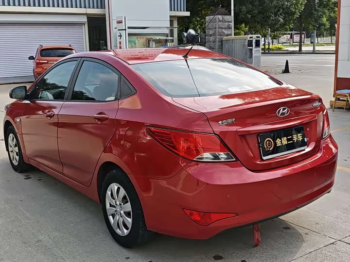 Hyundai Rena