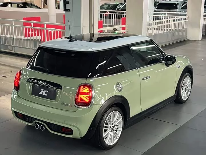 MINI 