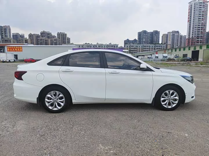 GAC Trumpchi GA4