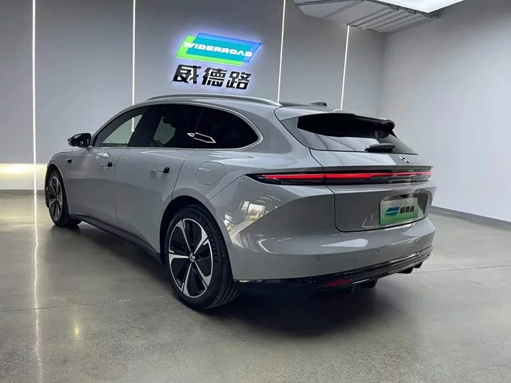 NIO ET5T