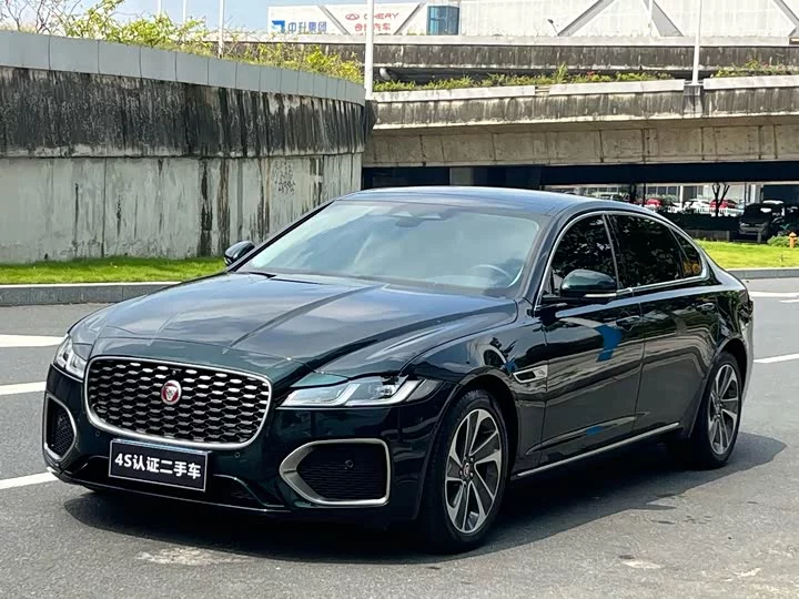 Jaguar XFL