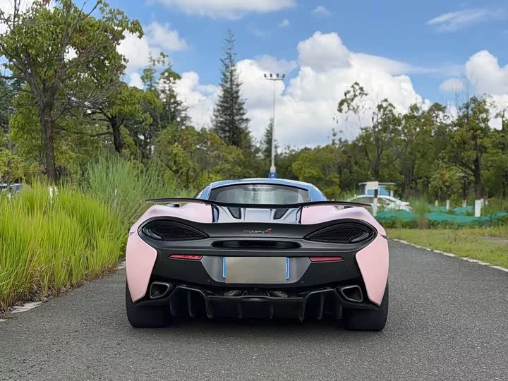 McLaren 570