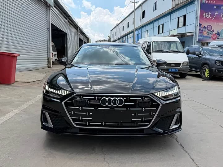 Audi A7L