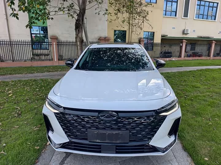 Chery Arrizo 8