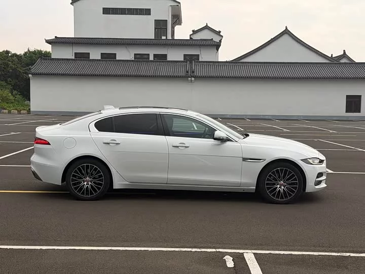 Jaguar XEL