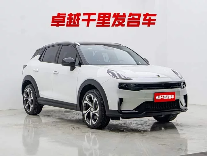 Lynk & Co 06
