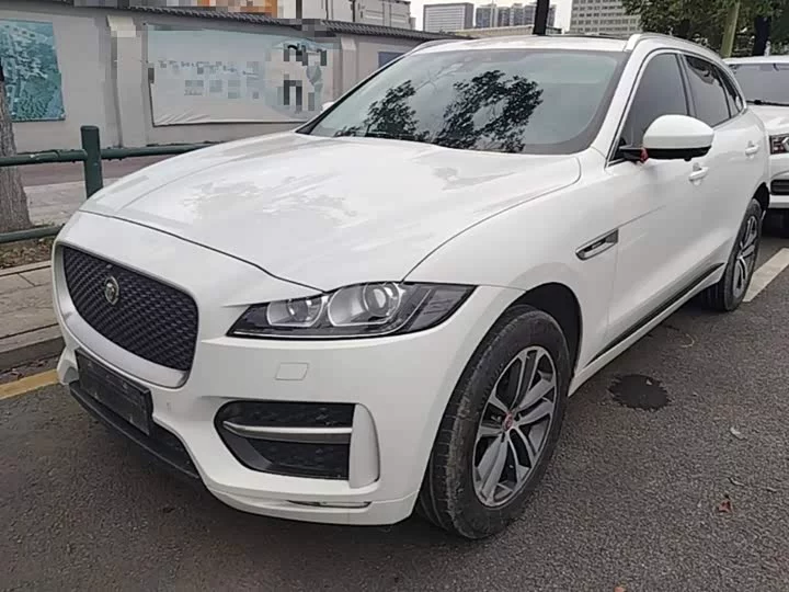 Jaguar F-PACE