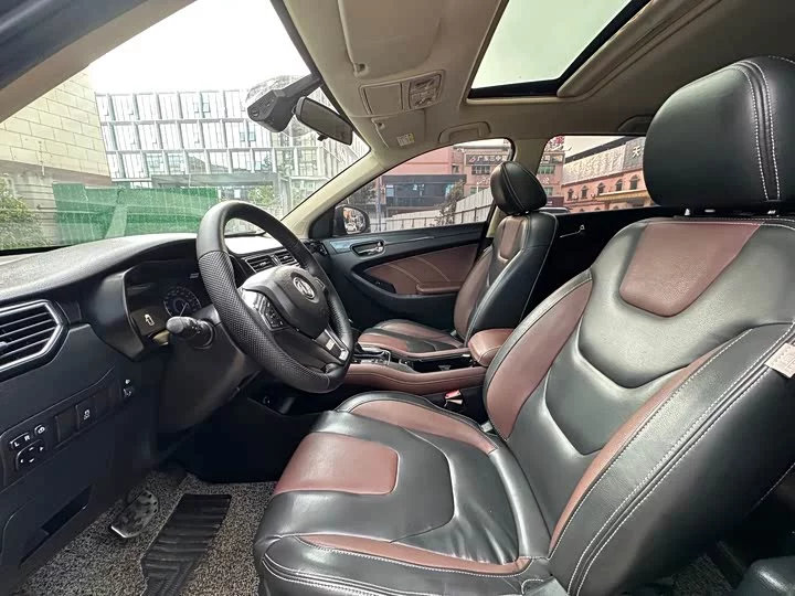 Dongfeng Fengon 580