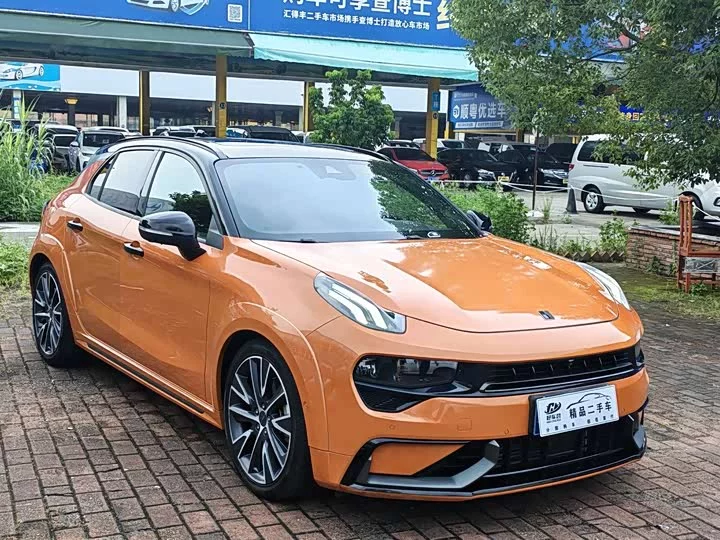 Lynk & Co 02 Hatchback