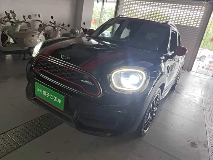 MINI JCW COUNTRYMAN