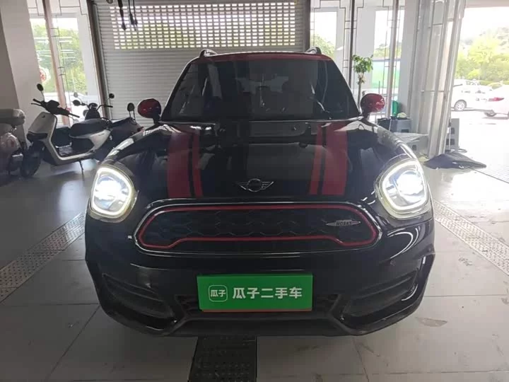 MINI JCW COUNTRYMAN
