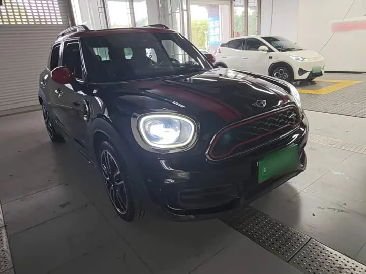 MINI JCW COUNTRYMAN