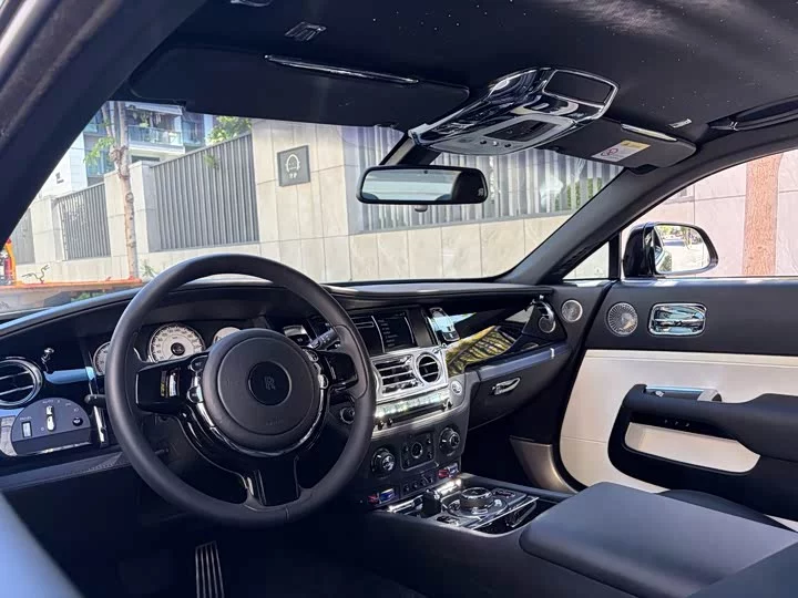 Rolls Royce Phantom