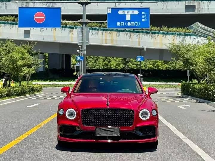 Bentley galloping