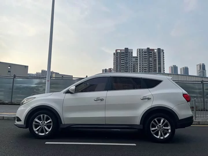Dongfeng Fengon 580