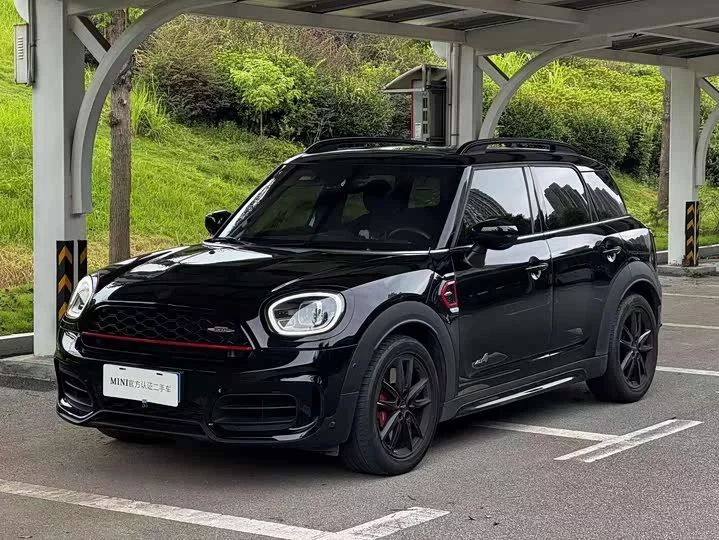 MINI JCW COUNTRYMAN