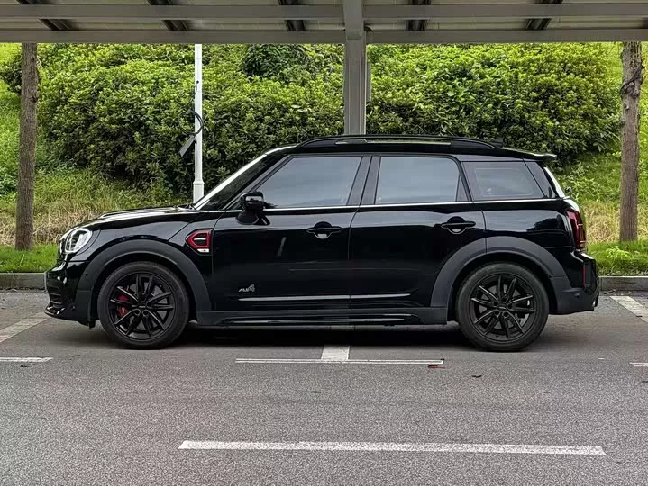 MINI JCW COUNTRYMAN