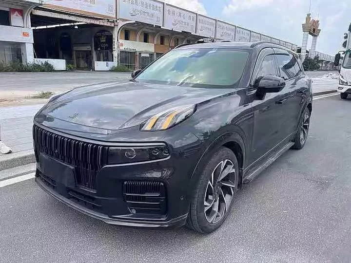 Lynk & Co 09