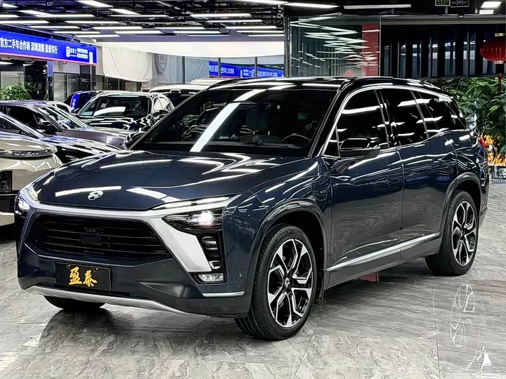 NIO ES8