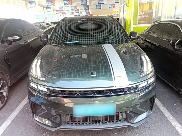 Lynk & Co 06